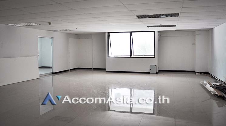 4  Office Space For Rent in Silom ,Bangkok BTS Saint Louis - BTS Surasak at S&B TOWER AA10476